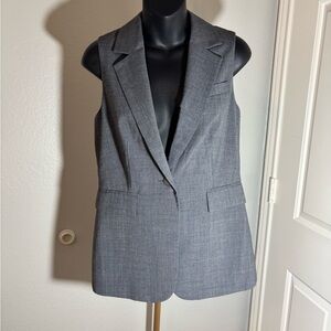 Harold's Gray Sleeveless Blazer Vest